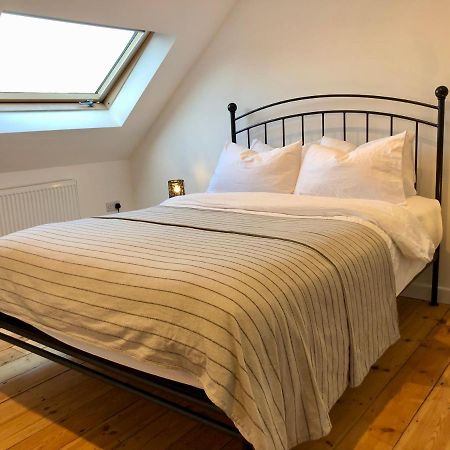 Vila House With Parking, Short Stroll To Quay, Shops And Restaurants Poole Exteriér fotografie