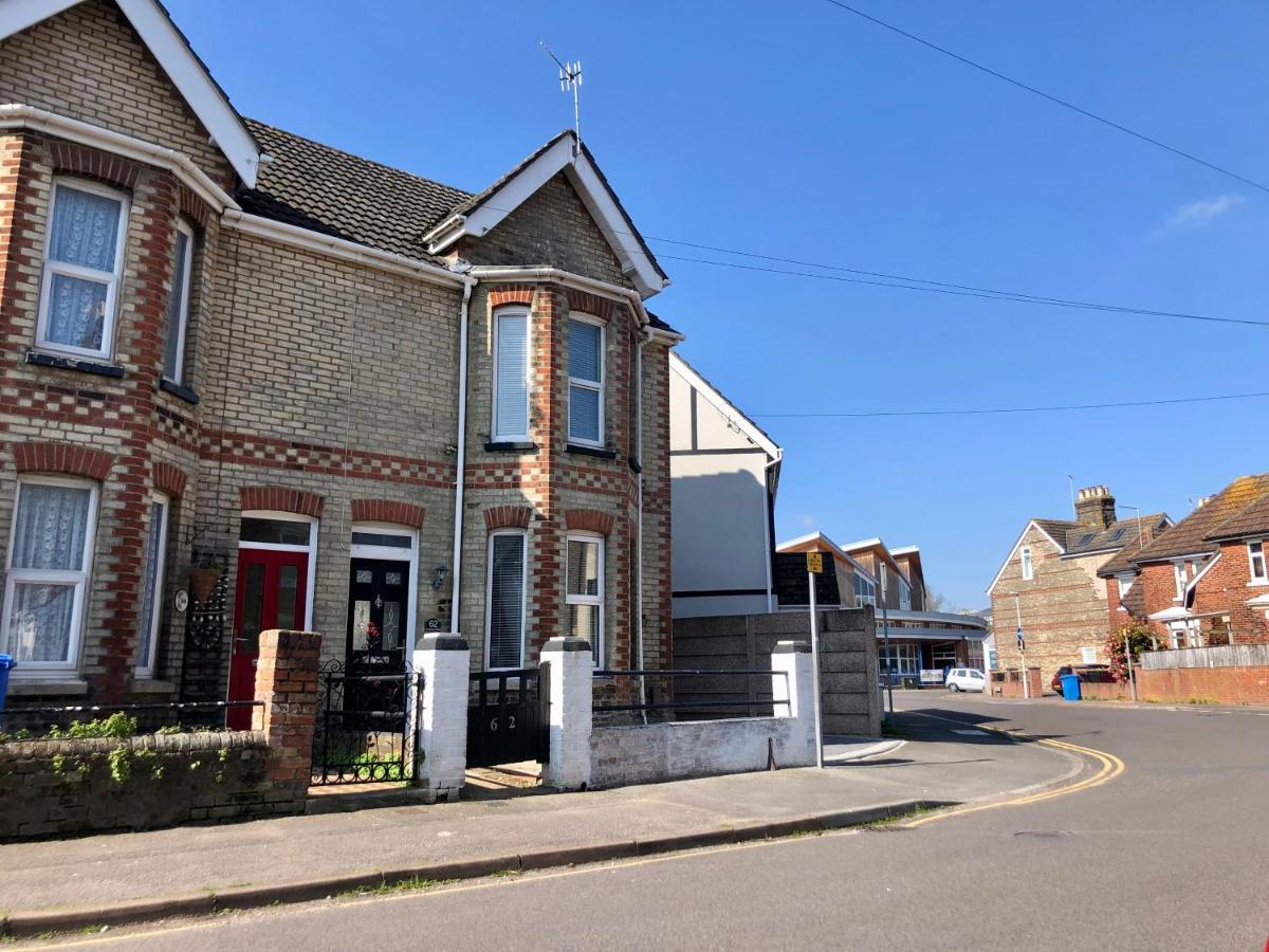 Vila House With Parking, Short Stroll To Quay, Shops And Restaurants Poole Exteriér fotografie